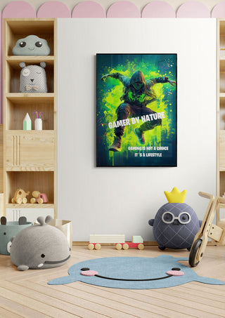 Grøn Gamer by Nature Plakat on a wall in a children's playroom with plush toys and wooden shelves.